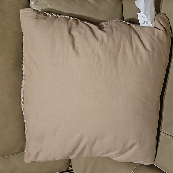 My Texas Home Oversized Decorative Pillow "Kelsey" Sweater Design NWT - Picture 2 of 6